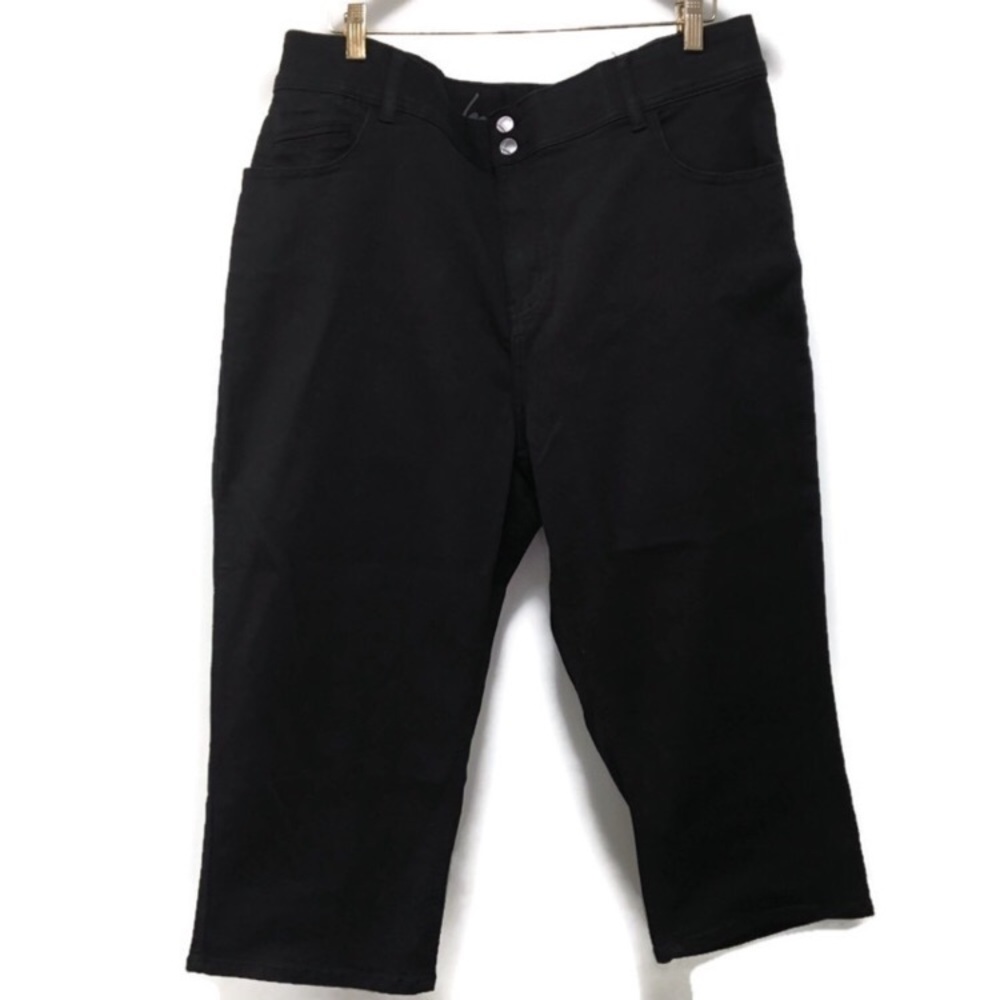 LANE BRYANT black capri pants size 20
